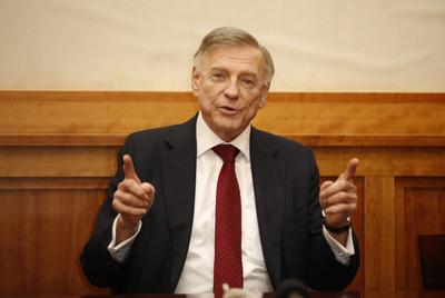Avi Primor / Galaveranstaltung Kooperation st?rken- Ein deutscher Beitrag f?r den Nahen Osten am 8. Februar 2015 im Ausw-stock-foto