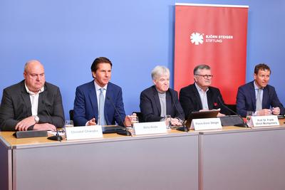 Berlin, Deutschland, 13.03.2025: Haus der Bundespressekonferenz: Pressekonferenz: Bj?rn Steiger Stiftung: L-R: Christof-stock-photo