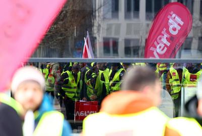 Warnstreik oeffentlicher Dienst-stock-foto