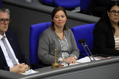 Berlin, 13.03.2025 213. Sitzung des Deutschen Bundestages Bundestags-Vizepr?sidentin Yvonne Magwas Erste Beratung des vo-stock-foto