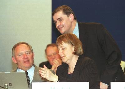Der ehemalige Unionschef Dr Wolfgang Sch?uble der saarl?ndische Ministerpr?sident Peter M?ller und-stock-photo