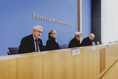 Pressekonferenz der UBSKM-stock-foto