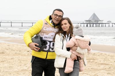 Erol Sander mit Partnerin Rebecca Oehlmann und Tochter Romy-stock-foto