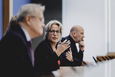 Pressekonferenz der UBSKM-stock-foto