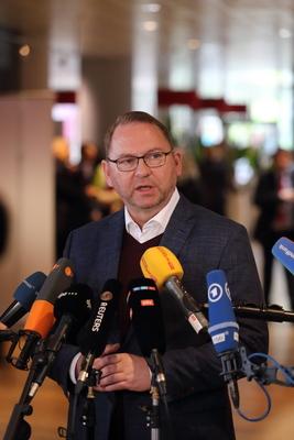 Tarifverhandlungen in Potsdam-stock-foto