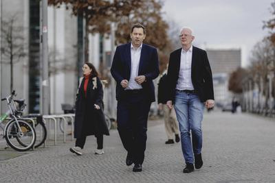 Pressestatement Lars Klingbeil-stock-foto