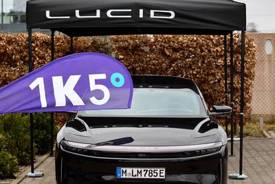Neus??, Bavaria, Germany - March 15, 2025: Open day with test drive at 1KOMMA5° Augsburg with Lucid Motors. Lucid Air e-stock-foto