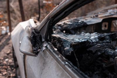 Brandstiftung an vier  Autos der Marke Tesla  in Berlin-stock-foto