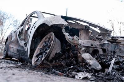 Brandstiftung an vier  Autos der Marke Tesla  in Berlin-stock-foto