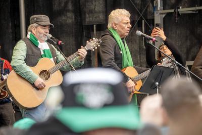 OB Dieter Reiter tritt mit der Paul Daly Band auf, St. Patrick's Day in M?nchen, Parade am Sonntag, 16. M?rz 2025-stock-foto