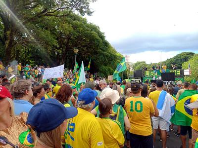 Protest against lula brings together hundreds of people in porto alegre, in rio grande do sul-stock-photo