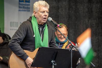 OB Dieter Reiter tritt mit der Paul Daly Band auf, St. Patrick's Day in M?nchen, Parade am Sonntag, 16. M?rz 2025-stock-foto