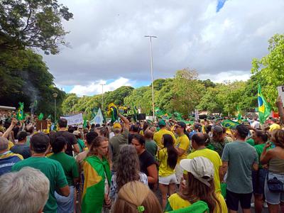 Protest against lula brings together hundreds of people in porto alegre, in rio grande do sul-stock-photo