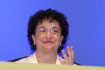 Bildnummer: 51049261  Datum: 06.01.2006  Copyright: imago/suedraumfotoBirgit Homburger (GER/FDP/Sicherheitspolitische Sprecherin und Stellvertretende Vorsitzende der FDP-Bundestagsfraktion) gut gelaunt w?hrend des Dreik?nigstreffens der Liberalen im Staatstheater Stuttgart, Personen , optimistisch , Freude; 2006, Stuttgart, Parteitag, Parteitage, Landesparteitag, Landesparteitage, Dreik?nigstreffen, , , Politiker, Politikerin, Bundespolitik; , quer, Kbdig, Einzelbild, close, Parteien, Politik, Deutschland, Randbild, People, Baden W?rttemberg-stock-foto
