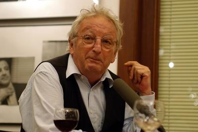 Schriftsteller Peter Bichsel in der LCB-Schreibwerkstatt in Berlin-stock-foto