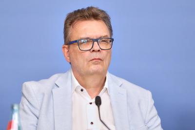 Berlin, Deutschland, 17.03.2025: Haus der Bundespressekonferenz: Vorstellung der Ergebnisse der IDZ-Studie Sechste Deuts-stock-foto