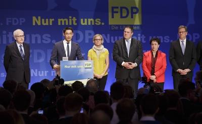 Vlnr Rainer Bruederle FDP Fraktionsvorsitzender Philipp Roesler FDP Bundeswirtschaftsminister-stock-foto