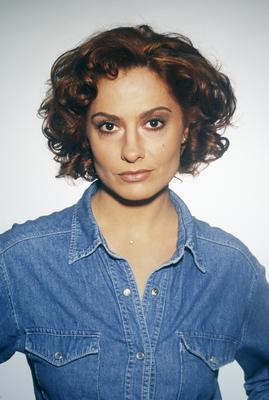 Simone Thomalla, deutsche Schauspielerin und S?ngerin, bei einem Fotoshooting im Studio, Deutschland 1999. Deutschland C-stock-foto