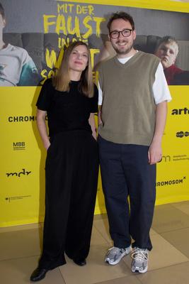 "Mit der Faust in die Welt schlagen", Premiere im Delphi Filmpalast, Berlin, 17.03.2025-stock-foto