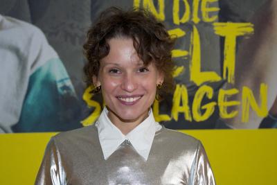 "Mit der Faust in die Welt schlagen", Premiere im Delphi Filmpalast, Berlin, 17.03.2025-stock-foto
