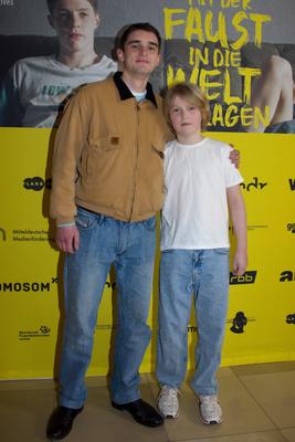 "Mit der Faust in die Welt schlagen", Premiere im Delphi Filmpalast, Berlin, 17.03.2025-stock-foto