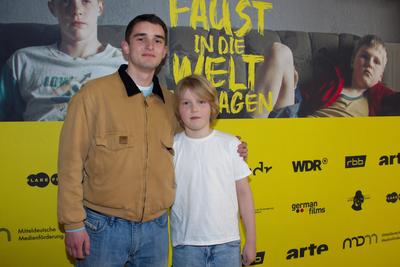 "Mit der Faust in die Welt schlagen", Premiere im Delphi Filmpalast, Berlin, 17.03.2025-stock-foto