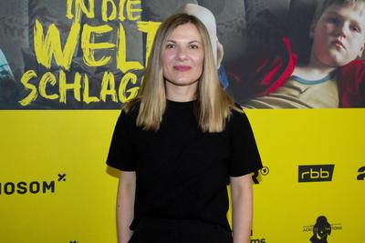 "Mit der Faust in die Welt schlagen", Premiere im Delphi Filmpalast, Berlin, 17.03.2025-stock-foto