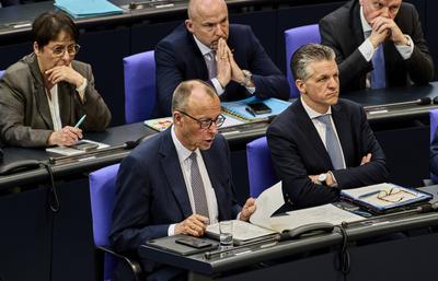 BT Abstimmung Grundgesetz?nderung - Friedrich Merz-stock-foto