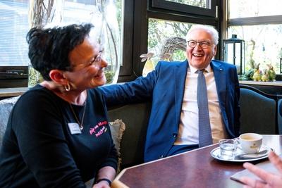 Bundespr?sident zur Ortszeit in Stadtallendorf-stock-foto