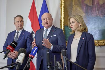 Arbeitsklausur Bundesregierung-stock-foto
