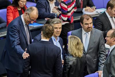 BT Abstimmung Grundgesetz?nderung - Friedrich Merz-stock-foto