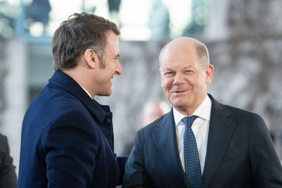 Emmanuel Macron Staatspraesident der Franzoesischen Republik zu Besuch im Bundeskanzleramt in Berlin-stock-foto