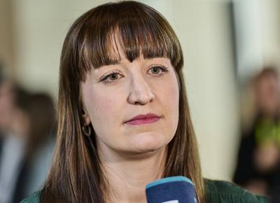 BT Abstimmung Grundgesetz?nderung - Heidi Reichinnek-stock-foto