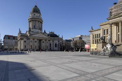 Gendarmenmarkt nach Wiederer?ffnung, Berlin, 17.03.2025-stock-foto