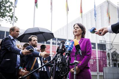 News Themen der Woche KW31 News Bilder des Tages Annalena Baerbock, Bundesaussenministerin, aufgenommen bei einem Doorst-stock-photo