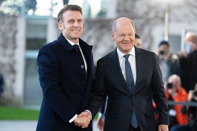 Emmanuel Macron Staatspraesident der Franzoesischen Republik zu Besuch im Bundeskanzleramt in Berlin-stock-foto