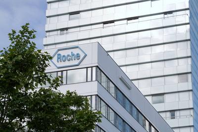 15.05.2024 Basel,Schweiz. Bild : Roche-Turm Tuerme Hochhaus 178 und 205 Meter hoch *** 15 05 2024 Basel,Switzerland Pict-stock-foto