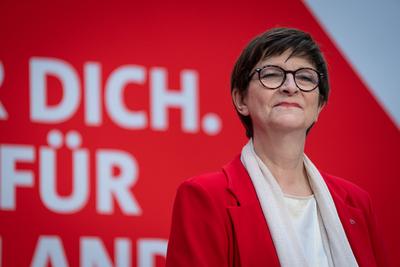 Pressekonferenz der SPD zu den Ergebnissen der Bundestagswahl im Willy Brandt Haus-stock-foto
