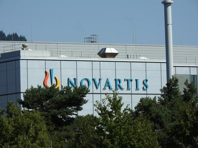 Anton Geisser 15.08.2024 Basel Schweiz. Bild : Novartis Chemie Konzern Logo Schriftzug *** Anton Geisser 15 08 2024 Base-stock-foto