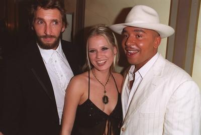 Bildnummer: 56915485  Datum: 05.02.2002  Copyright: imago/teutopressMark Keller, Nova Meierhenrich, Lou Bega (v.l.) 02/02 urb Fototermin Verleihung Goldene Kamera 2002 am 05.02.2002 im Schauspielhaus am Gendarmenmarkt in Berlin Meier Henrich People x0x xsk 2002 quer  56915485 Date 05 02 2002 Copyright Imago  Mark Cellar Nova Meier Henrich Lou Bega V l 02 02 URB Photo call award Ceremony Golden Camera 2002 at 05 02 2002 in Schauspielhaus at Gendarmenmarkt in Berlin Meier Henrich Celebrities x0x xSK 2002 horizontal-stock-foto
