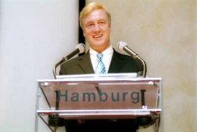 Ole von Beust (CDU/Erster B?rgermeister von Hamburg) w?hrend einer Rede in der Hamburger Landesvertretung in Berlin-stock-foto