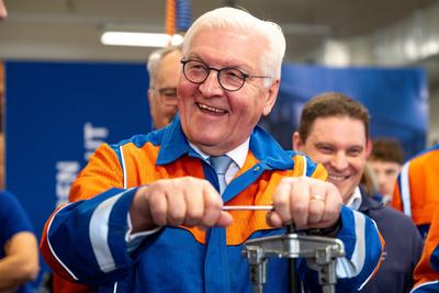 Bundespr?sident zur Ortszeit in Stadtallendorf-stock-foto