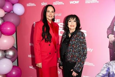 Natascha Ochsenknecht mit ihrer Mutter Baerbel Wierichs beim Fototermin zum Auftakt der 4.Staffel des Sky Originals DIESE OCHSENKNECHTS im International Club am Donnerstag 20. M?rz in Berlin Berlin Deutschland *** Natascha Ochsenknecht with her mother Baerbel Wierichs at the photo call for the start of the 4th season of the Sky Original DIESE OCHSENKNECHTS at the International Club on Thursday March 20th in Berlin Berlin Germany-stock-foto