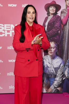 Natascha Ochsenknecht beim Fototermin zum Auftakt der 4.Staffel des Sky Originals DIESE OCHSENKNECHTS im International Club am Donnerstag 20. M?rz in Berlin Berlin Deutschland *** Natascha Ochsenknecht at the photo call for the start of the 4th season of the Sky Original DIESE OCHSENKNECHTS at the International Club on Thursday March 20th in Berlin Berlin Germany-stock-foto