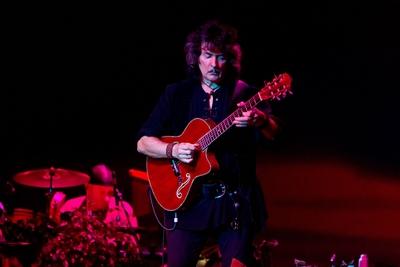 Bildnummer: 56109528  Datum: 23.09.2011  Copyright: imago/PicturePerfect InternationalRitchie Blackmore BLACKMORES NIGHT CONCERT - NO RUSSIAN SALES Moscow PUBLICATIONxINxGERxSUIxAUTxONLY People Kultur Musik Aktion x0x xsk 2011 quer  56109528 Date 23 09 2011 Copyright Imago Picture Perfect International Ritchie Blackmore Blackmores Night Concert No Russian Sales Moscow PUBLICATIONxINxGERxSUIxAUTxONLY Celebrities Culture Music Action shot x0x xSK 2011 horizontal-stock-foto