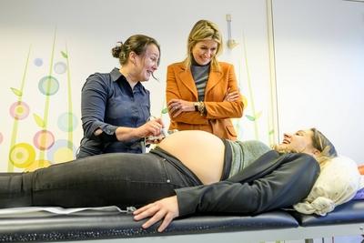 Queen M?xima visits Promising Start Zeist, ZEIST, The Netherlands-stock-foto