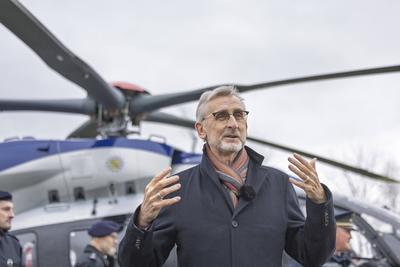 Pr?sentation neuer Polizeihubschrauber-stock-foto
