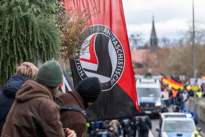 Aschaffenburg, Bavaria, Germany - January 26, 2025: Demo against right-wing extremism in Aschaffenburg, counter-demonstr-stock-foto