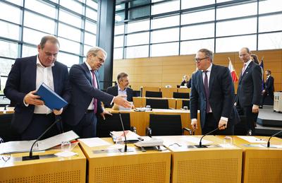 Plenum Thueringer Landtag-stock-foto