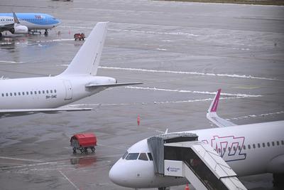 Eisregen am Stuttgarter Flughafen-stock-foto